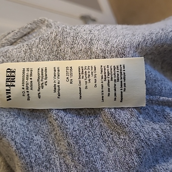 Wilfred Free sleevless dress from Aritzia - Picture 4 of 4